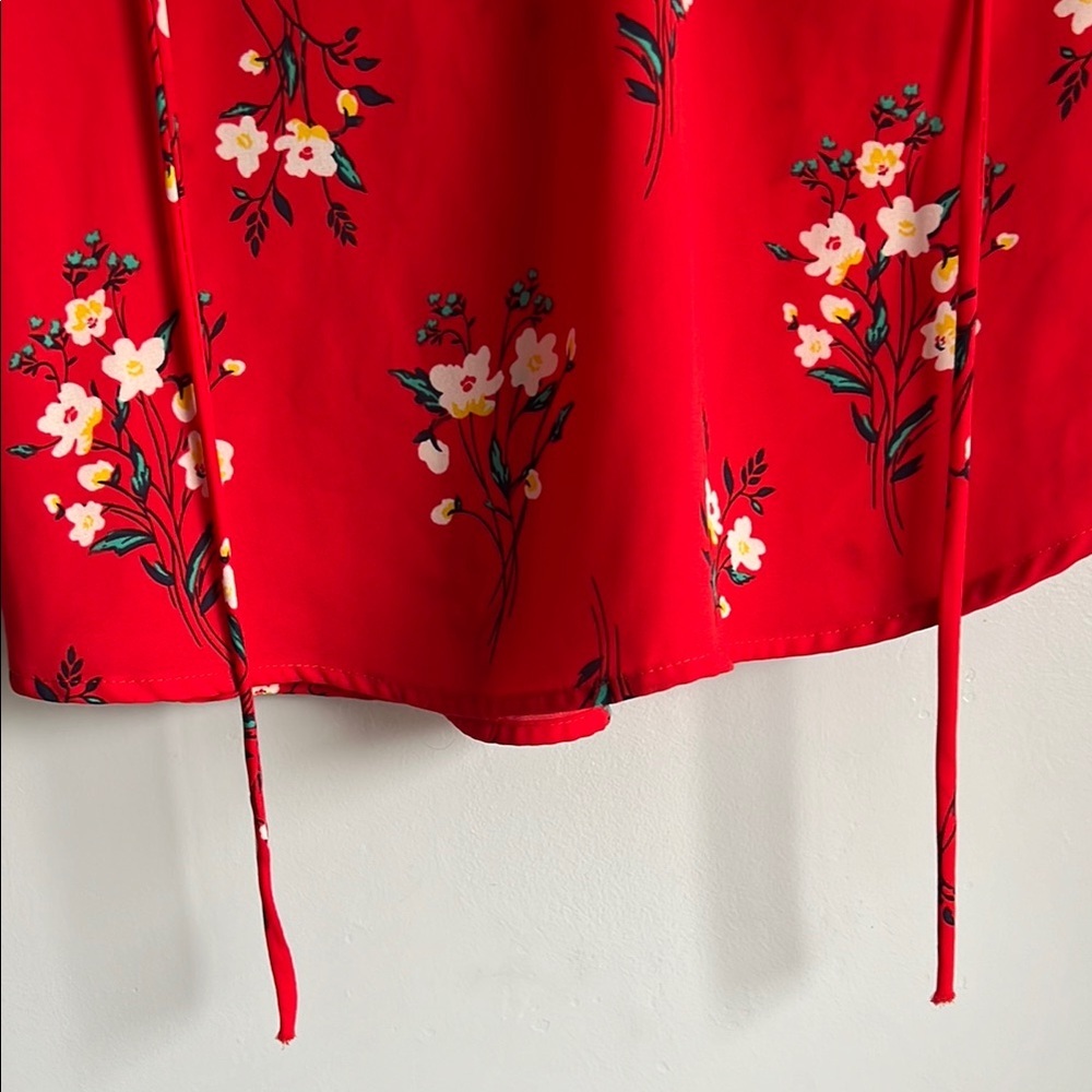 Sienna Sky Floral Sleeveless Blouse - Picture 3 of 4